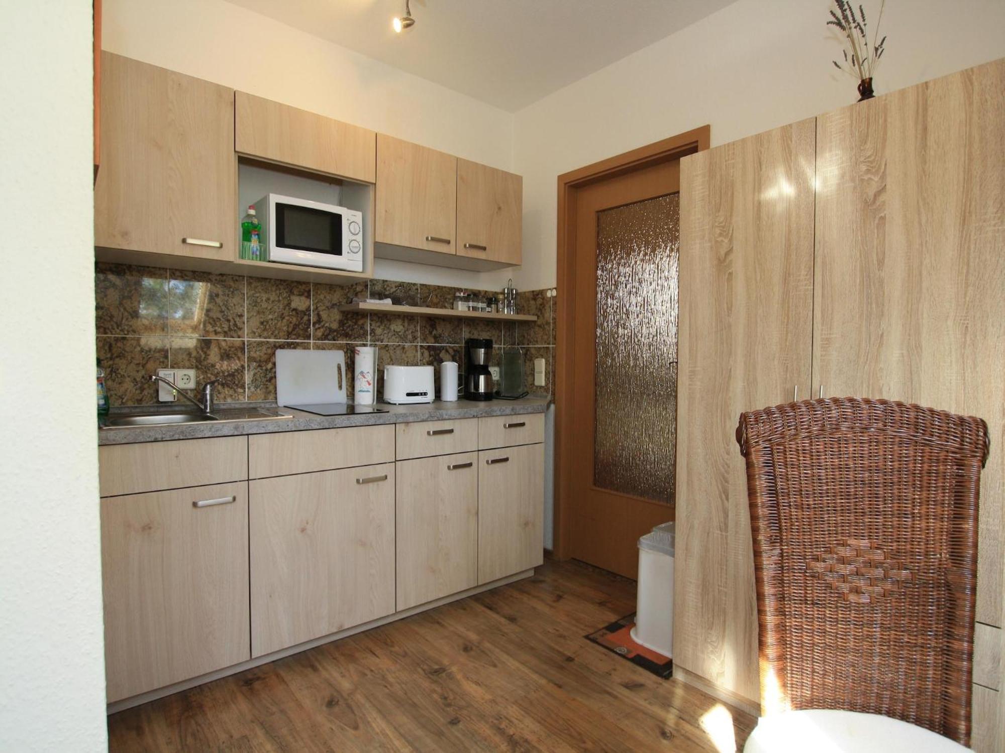 Apartment In Luckaitztal Gossda With Parking Space Екстериор снимка
