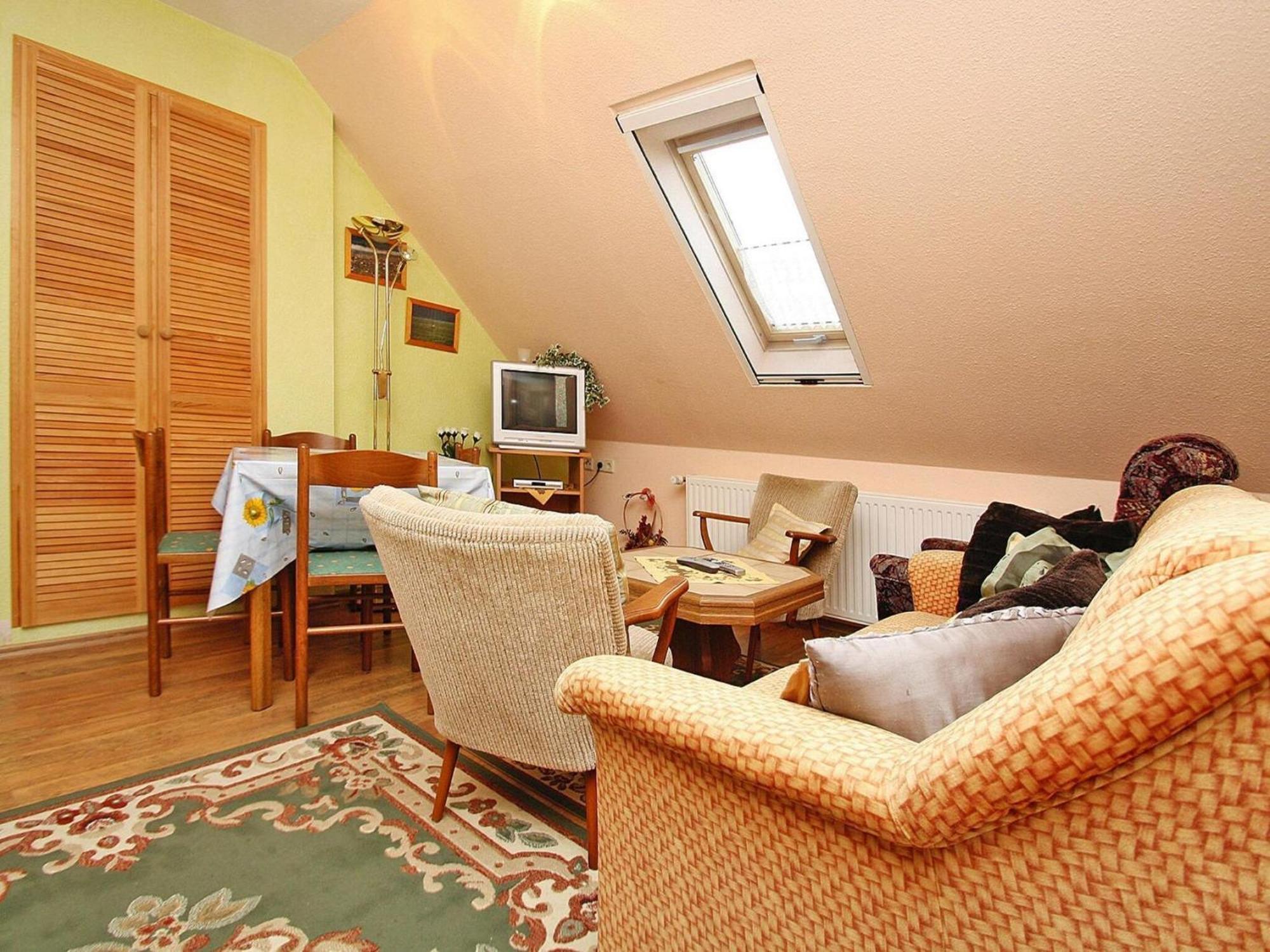 Apartment In Luckaitztal Gossda With Parking Space Екстериор снимка