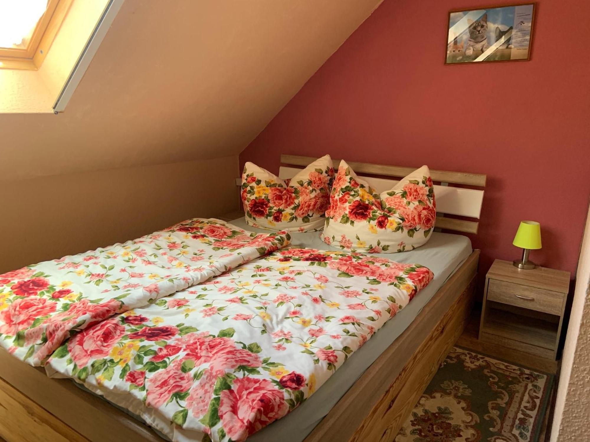 Apartment In Luckaitztal Gossda With Parking Space Екстериор снимка